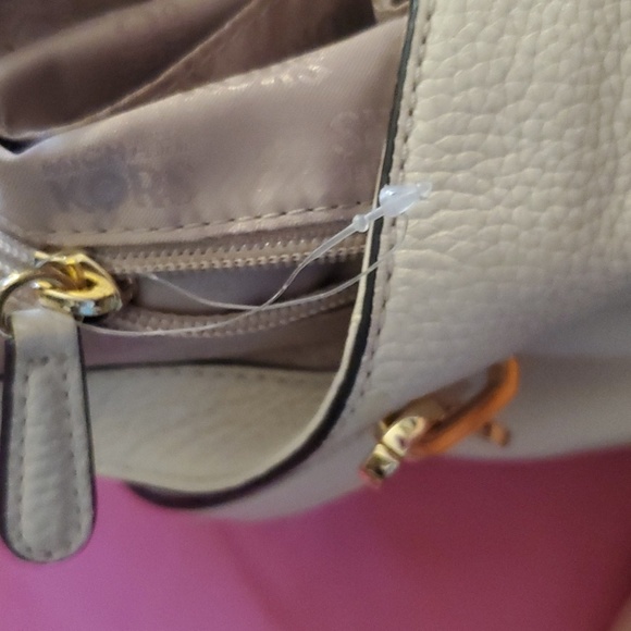 BNWT:  MICHAEL KORS LEATHER BAG - Picture 14 of 16